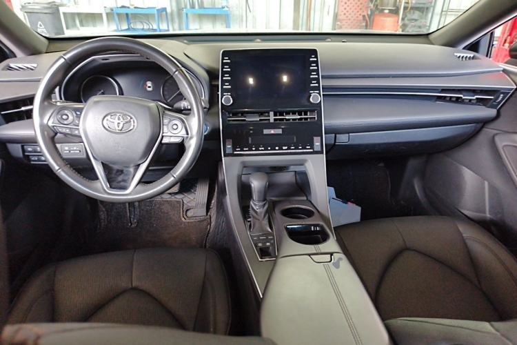 Used Toyota Avalon 2019 Dual-Engine 2.5L Luxury Edition China VI Standard Center Console