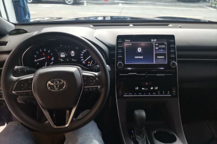 Used Toyota Avalon 2019 2.0L Ambition Edition China VI Center Console
