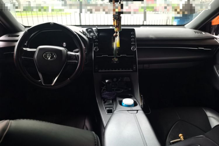 Used Toyota Avalon 2019 2.0L Luxury Edition China VI Standard Center Console