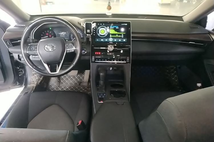 Used Toyota Avalon 2019 2.5L Ambition Version China VI Standard Center Console