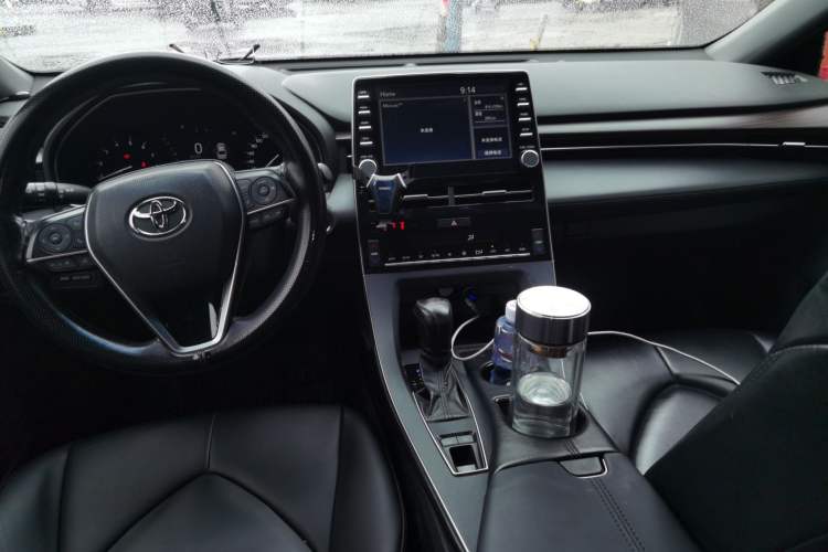 Used Toyota Avalon 2019 2.0L Ambition Edition China VI Center Console