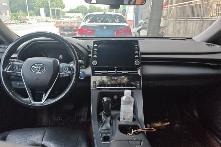 Used Toyota Avalon 2019 Dual-Engine 2.5L Luxury Edition China VI Standard Center Console