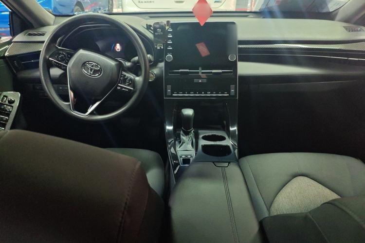 Used Toyota Avalon 2019 2.0L Ambition Edition China VI Center Console