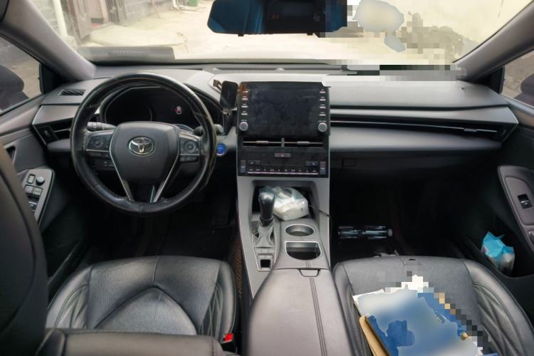 Used Toyota Avalon 2019 Dual-Engine 2.5L XLE Prestige Version China VI Standard Center Console