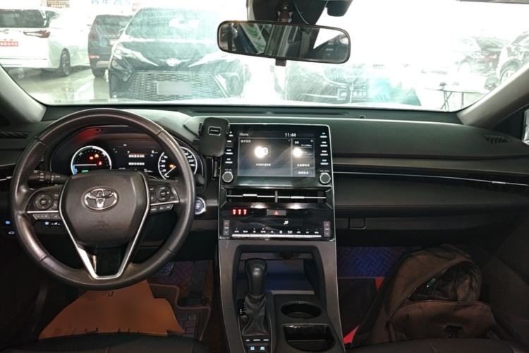 Used Toyota Avalon 2019 Dual-Engine 2.5L Luxury Edition China VI Standard Center Console