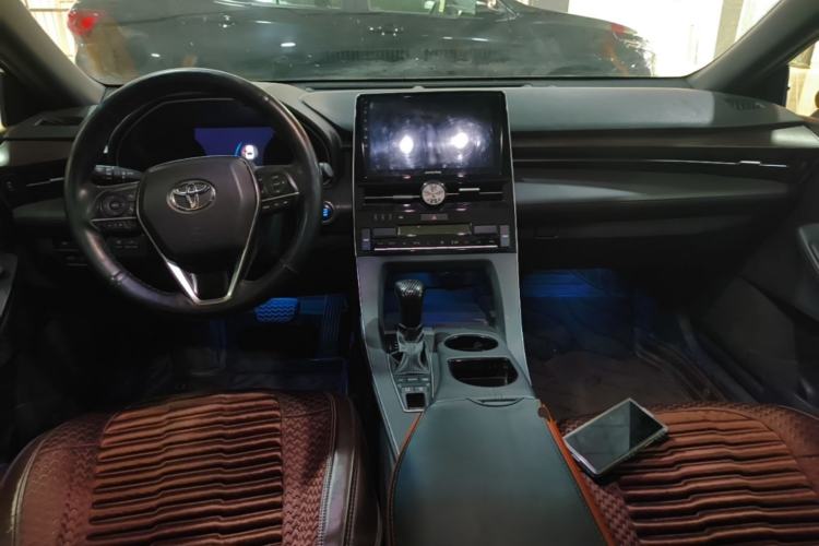 Used Toyota Avalon 2019 2.5L Ambition Version China VI Standard Center Console
