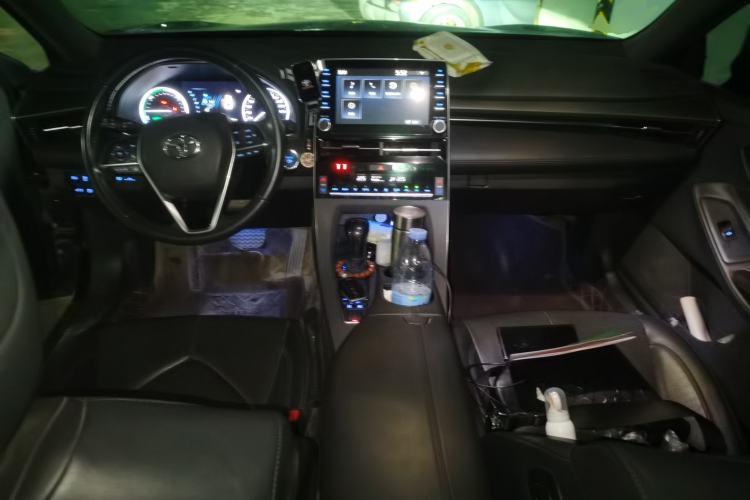 Used Toyota Avalon 2019 Dual-Engine 2.5L Luxury Edition China VI Standard Center Console