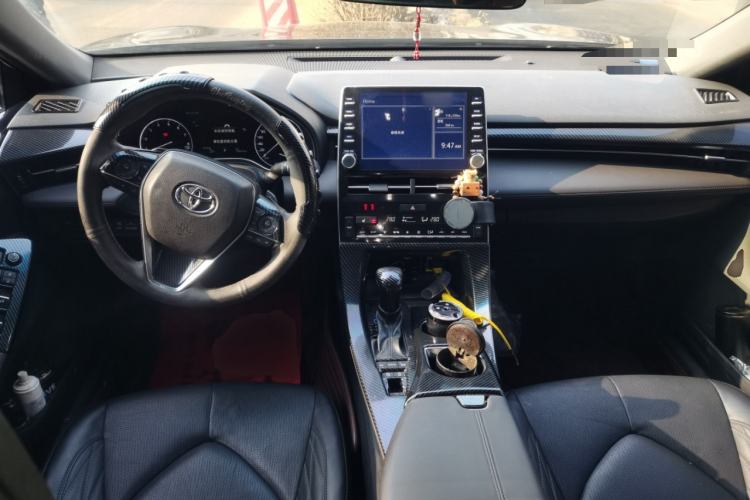 Used Toyota Avalon 2019 2.5L Touring Premium Version China VI Standard Center Console