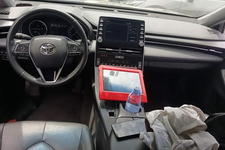 Used Toyota Avalon 2019 Dual-Engine 2.5L Luxury Edition China VI Standard Center Console