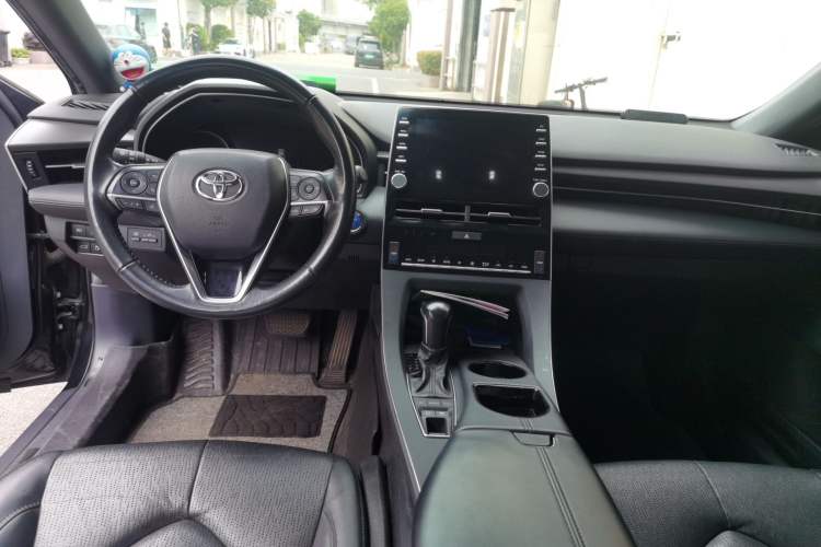 Used Toyota Avalon 2019 Dual-Engine 2.5L Luxury Edition China VI Standard Center Console