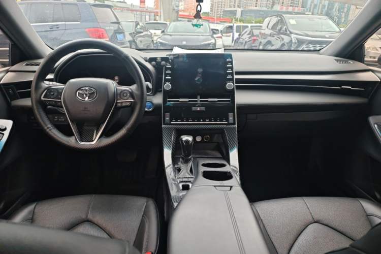 Used Toyota Avalon 2019 Dual-Engine 2.5L Luxury Edition China VI Standard Center Console