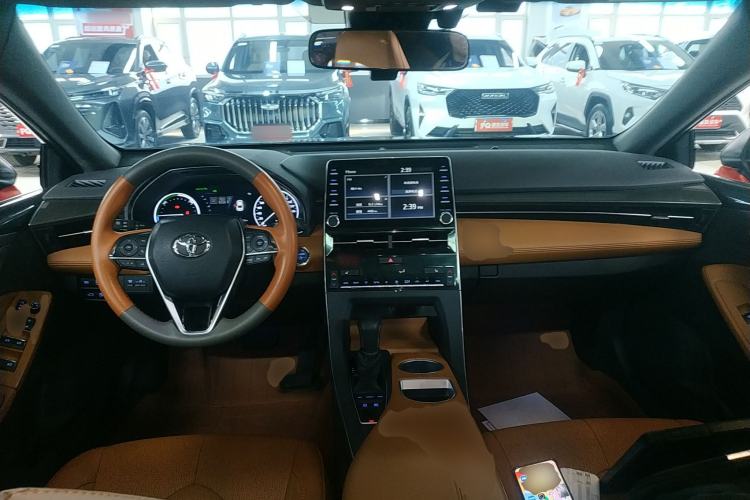 Used Toyota Avalon 2019 Dual-Engine 2.5L XLE Prestige Version China VI Standard Center Console