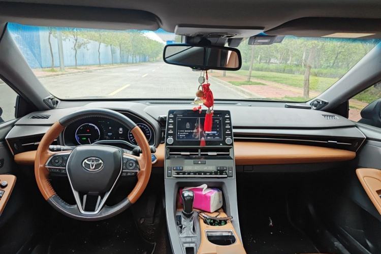 Used Toyota Avalon 2019 Dual-Engine 2.5L Limited Flagship Edition China V Standard Center Console