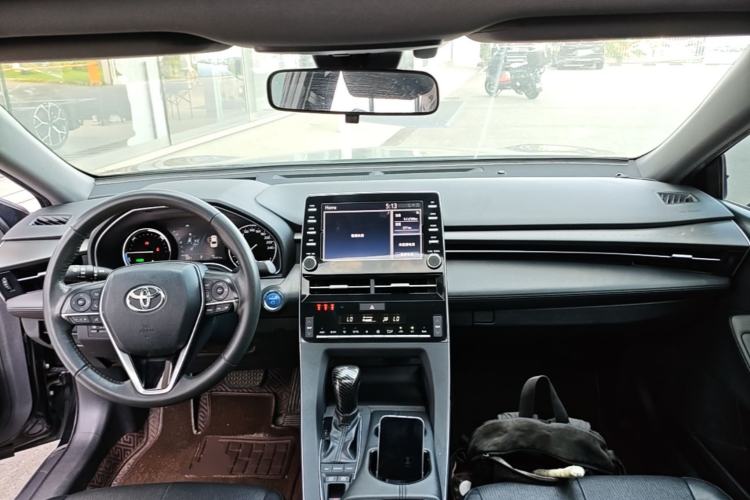 Used Toyota Avalon 2019 Dual-Engine 2.5L Luxury Edition China VI Standard Center Console