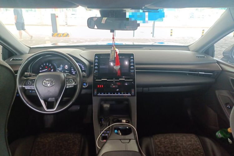 Used Toyota Avalon 2019 2.5L Ambition Version China VI Standard Center Console