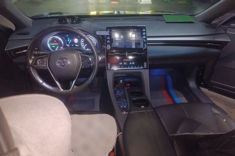 Used Toyota Avalon 2019 Dual-Engine 2.5L Luxury Edition China VI Standard Center Console