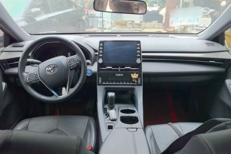 Used Toyota Avalon 2019 Dual-Engine 2.5L Luxury Edition China VI Standard Center Console