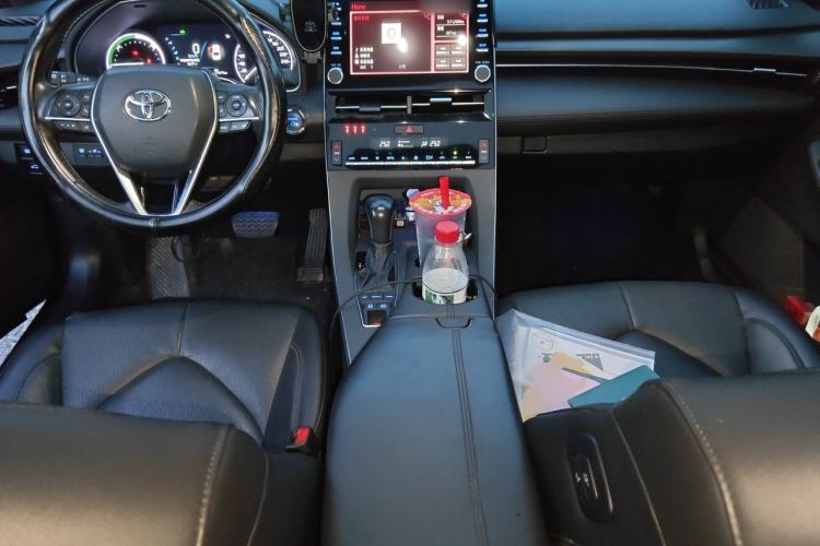 Used Toyota Avalon 2019 Dual-Engine 2.5L Luxury Edition China VI Standard Center Console