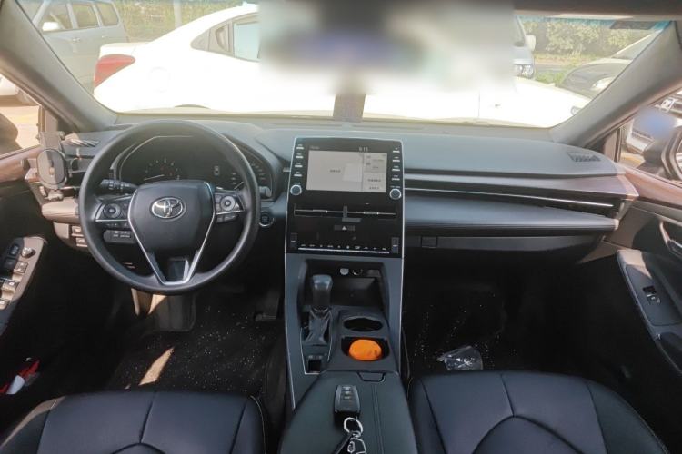 Used Toyota Avalon 2019 2.0L Ambition Edition China VI Center Console