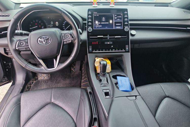 Used Toyota Avalon 2019 2.0L Luxury Edition China VI Standard Center Console