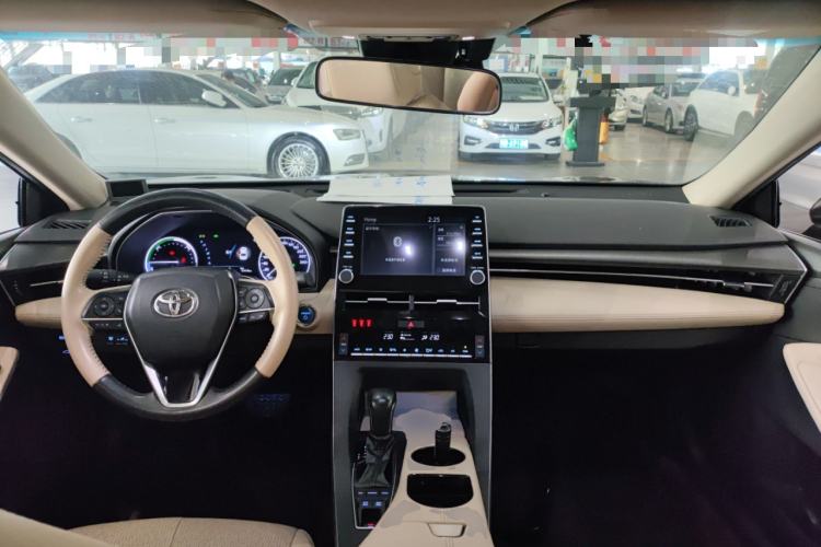 Used Toyota Avalon 2019 Dual-Engine 2.5L Luxury Edition China VI Standard Center Console