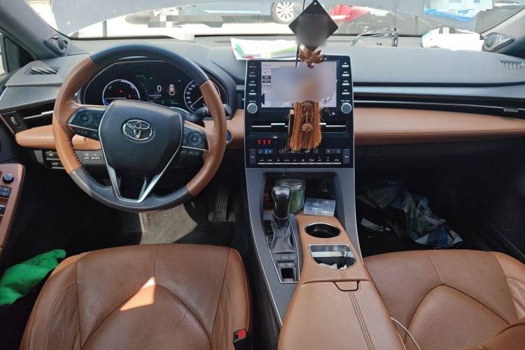 Used Toyota Avalon 2019 Dual-Engine 2.5L Limited Flagship Edition China VI Standard Center Console
