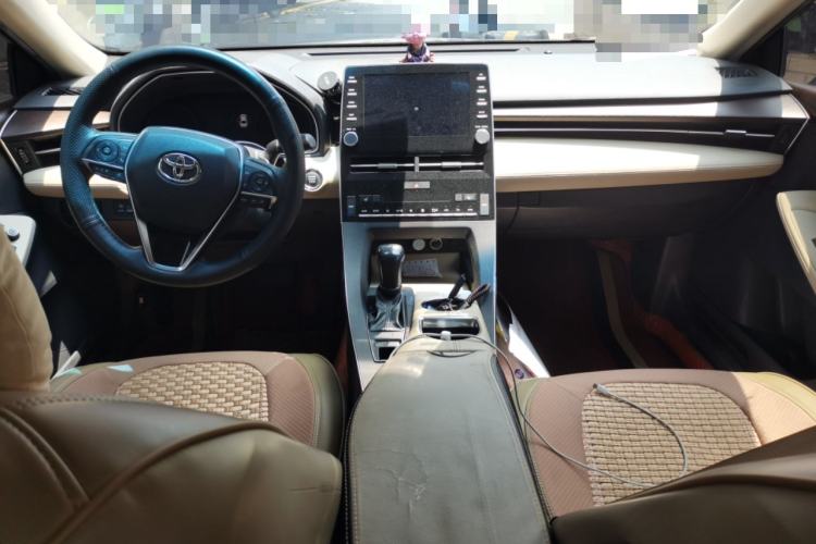 Used Toyota Avalon 2019 2.5L Touring Premium Version China V Standard Center Console