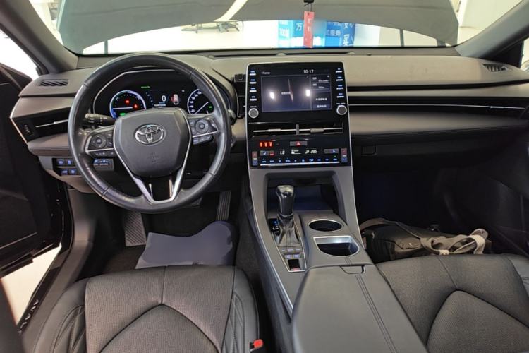 Used Toyota Avalon 2019 Dual-Engine 2.5L XLE Prestige Version China VI Standard Center Console