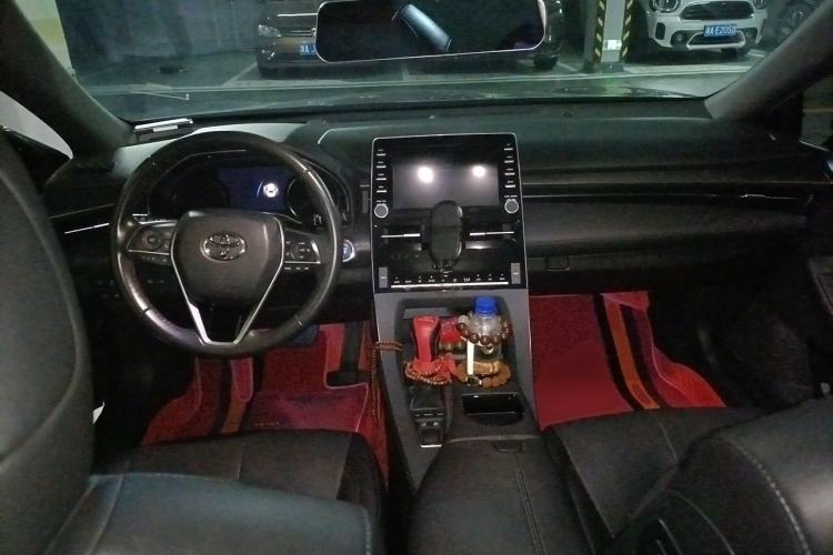 Used Toyota Avalon 2019 Dual-Engine 2.5L Luxury Edition China VI Standard Center Console