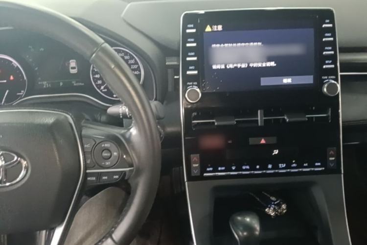 Used Toyota Avalon 2019 Dual-Engine 2.5L Luxury Edition China VI Standard Center Console