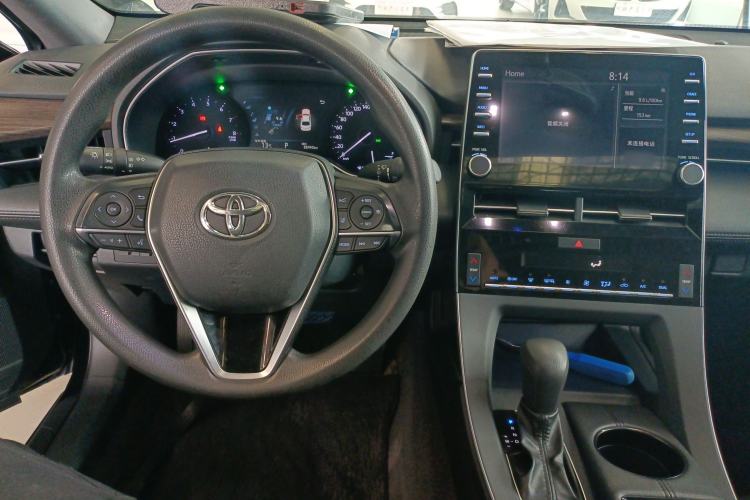Used Toyota Avalon 2019 2.0L Ambition Edition China VI Center Console