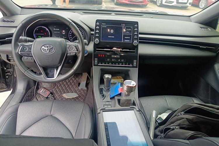 Used Toyota Avalon 2019 Dual-Engine 2.5L Luxury Edition China VI Standard Center Console