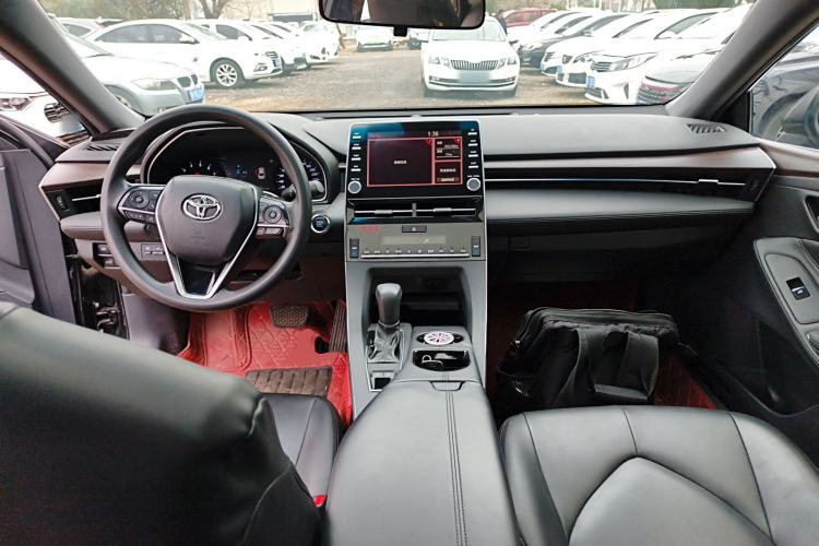 Used Toyota Avalon 2019 2.0L Ambition Edition China VI Center Console