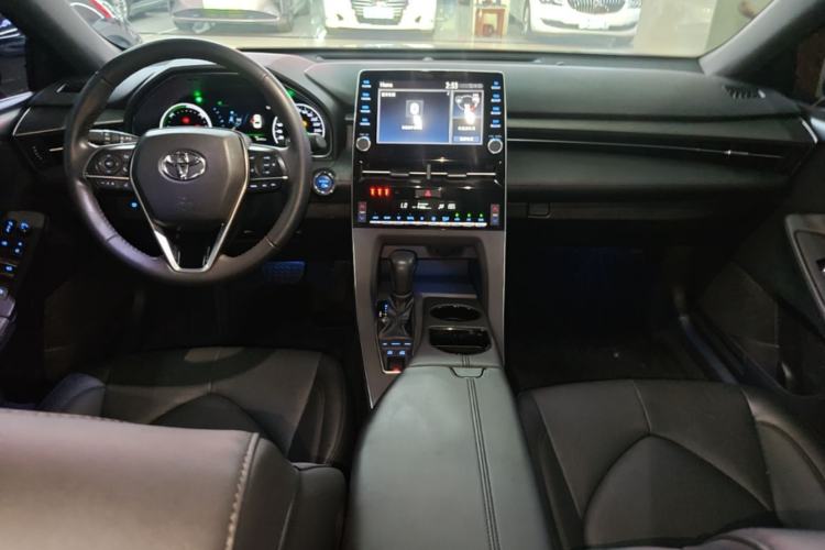 Used Toyota Avalon 2019 Dual-Engine 2.5L Luxury Edition China VI Standard Center Console
