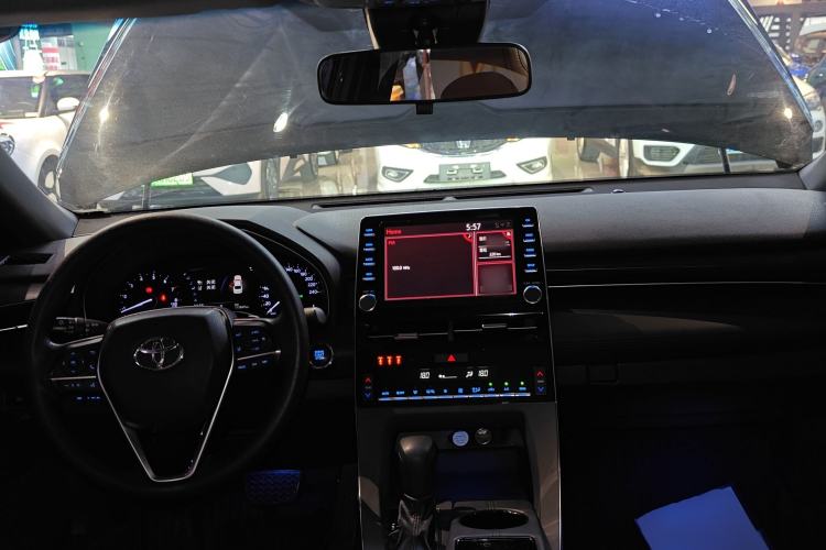 Used Toyota Avalon 2019 2.5L Ambition Version China VI Standard Center Console