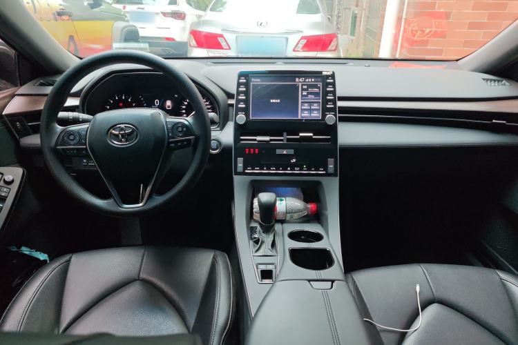 Used Toyota Avalon 2019 2.0L Ambition Edition China VI Center Console