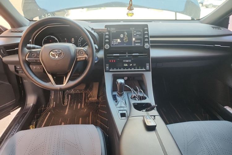 Used Toyota Avalon 2019 Dual-Engine 2.5L Luxury Edition China VI Standard Center Console