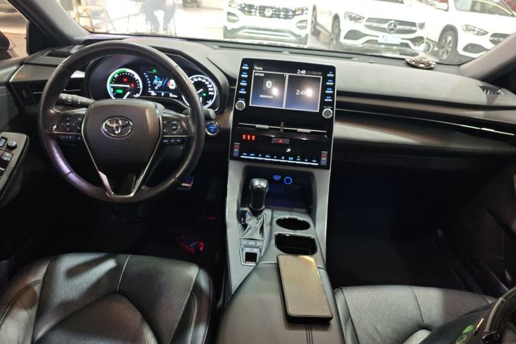 Used Toyota Avalon 2019 Dual-Engine 2.5L Luxury Edition China VI Standard Center Console