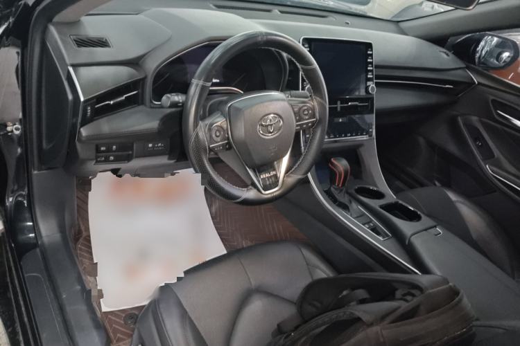 Used Toyota Avalon 2019 2.0L Luxury Edition China VI Standard Center Console
