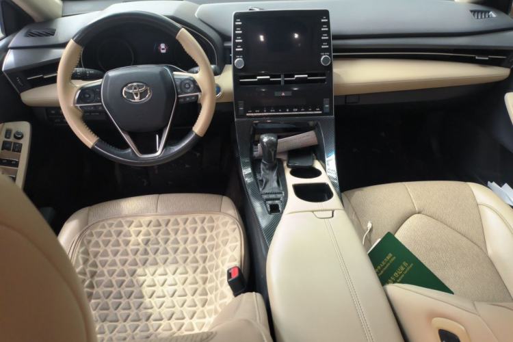Used Toyota Avalon 2019 Dual-Engine 2.5L Luxury Edition China VI Standard Center Console