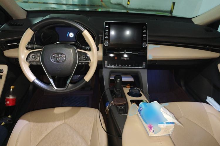 Used Toyota Avalon 2019 Dual-Engine 2.5L Luxury Edition China VI Standard Center Console