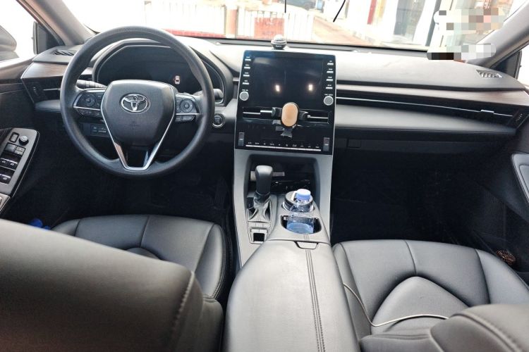 Used Toyota Avalon 2019 2.5L Ambition Version China VI Standard Center Console