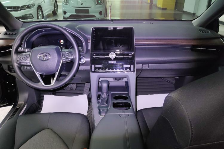 Used Toyota Avalon 2019 2.0L Ambition Edition China VI Center Console