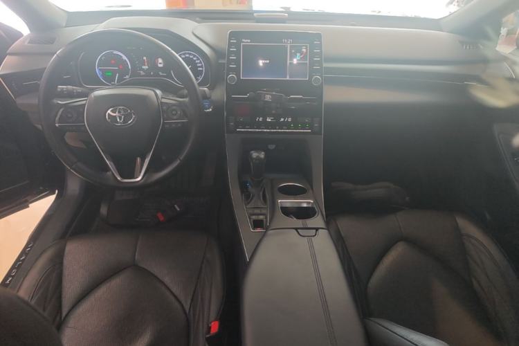 Used Toyota Avalon 2019 Dual-Engine 2.5L XLE Prestige Version China VI Standard Center Console
