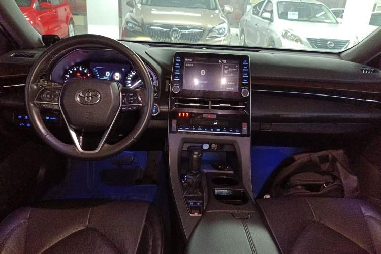 Used Toyota Avalon 2019 2.0L Luxury Edition China VI Standard Center Console