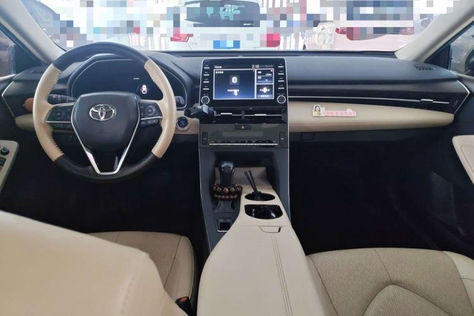 Used Toyota Avalon 2019 2.0L Luxury Edition China VI Standard Center Console