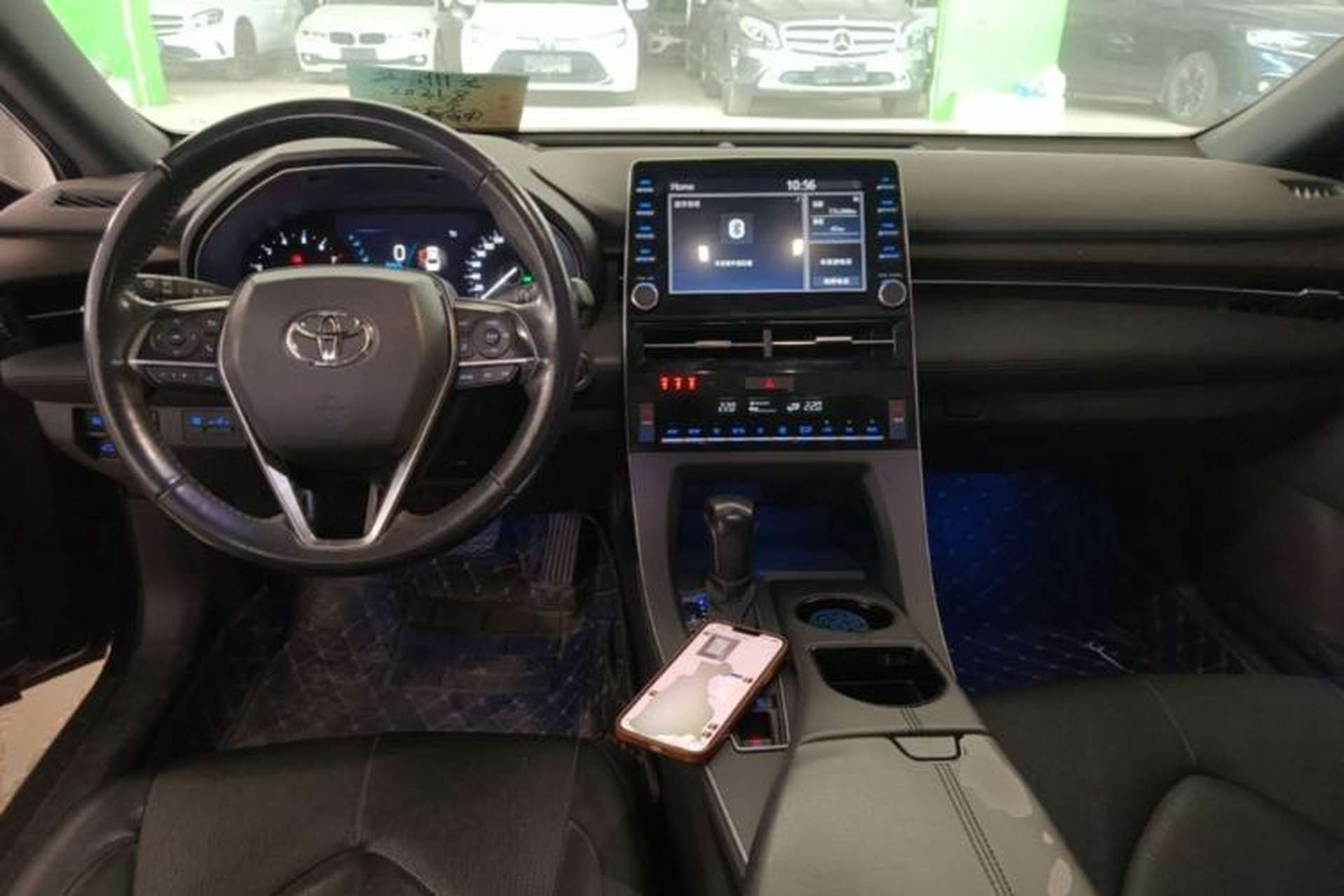 Used Toyota Avalon 2019 2.0L Luxury Edition China VI Standard Center Console
