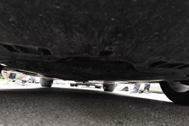 Used Toyota Avalon 2019 2.5L Touring Premium Version China VI Standard Chassis Front