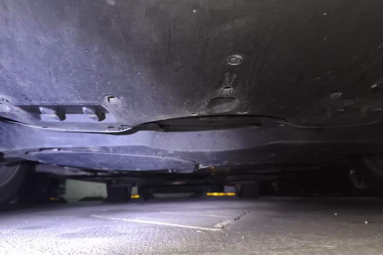Used Toyota Avalon 2019 Dual-Engine 2.5L Luxury Edition China VI Standard Chassis Front