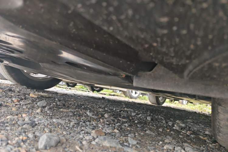 Used Toyota Avalon 2019 Dual-Engine 2.5L Luxury Edition China VI Standard Chassis Front Left